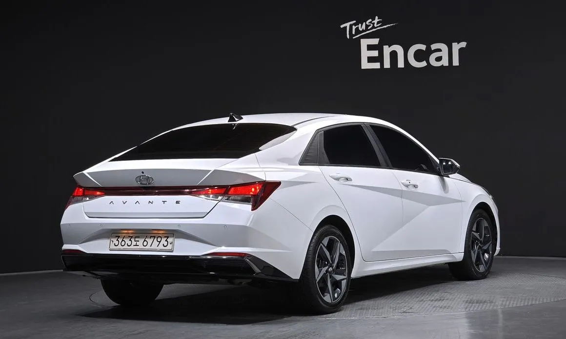 Hyundai AVANTE 2023 из KR, фото 2