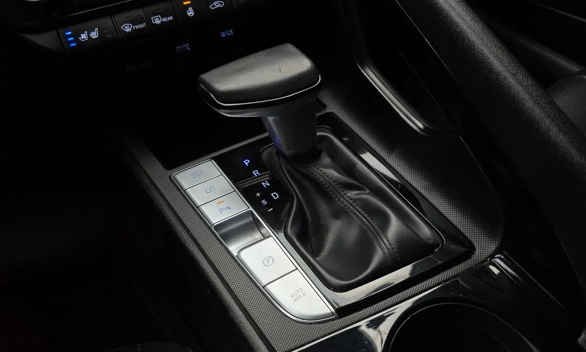 Hyundai AVANTE 2023 из KR, фото 4