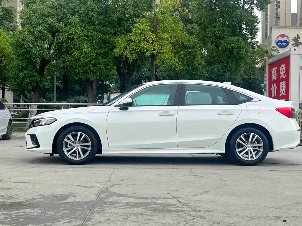 Honda Civic — фото 10
