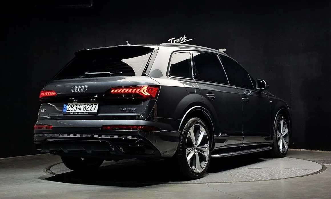 Audi Q7 — фото 4
