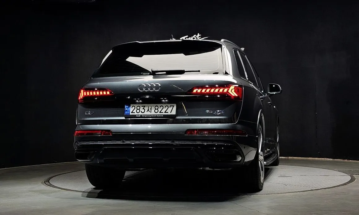 Audi Q7 — фото 5