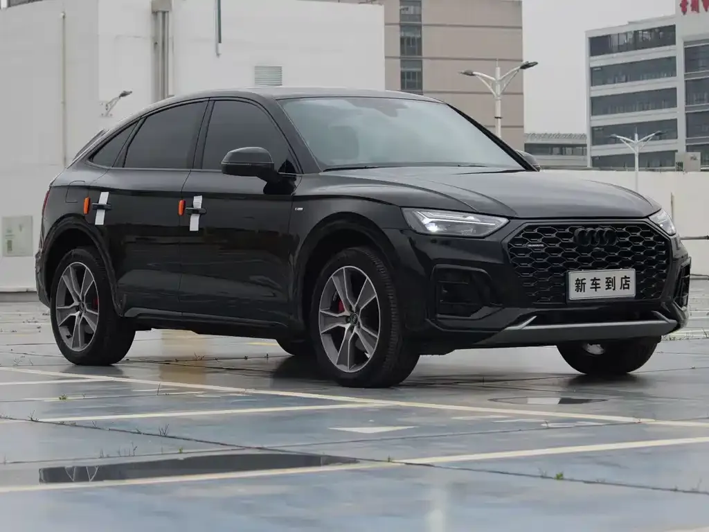 Audi Q5L Sportback — фото 9
