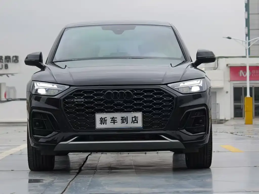 Audi Q5L Sportback — фото 3