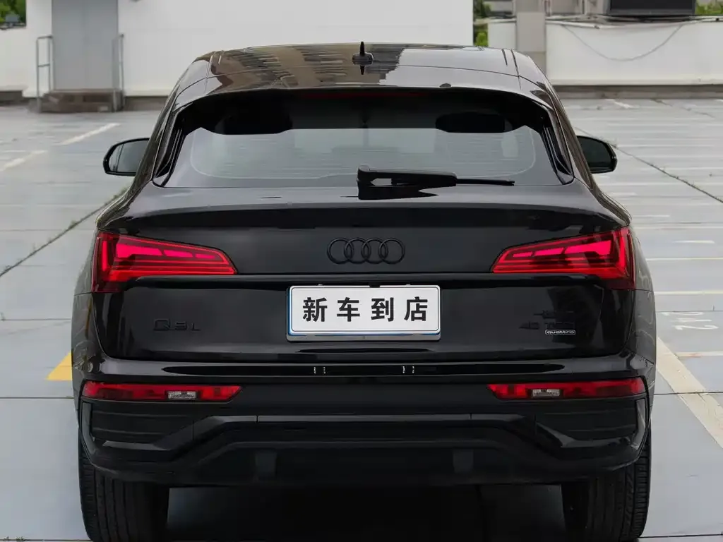 Audi Q5L Sportback — фото 2