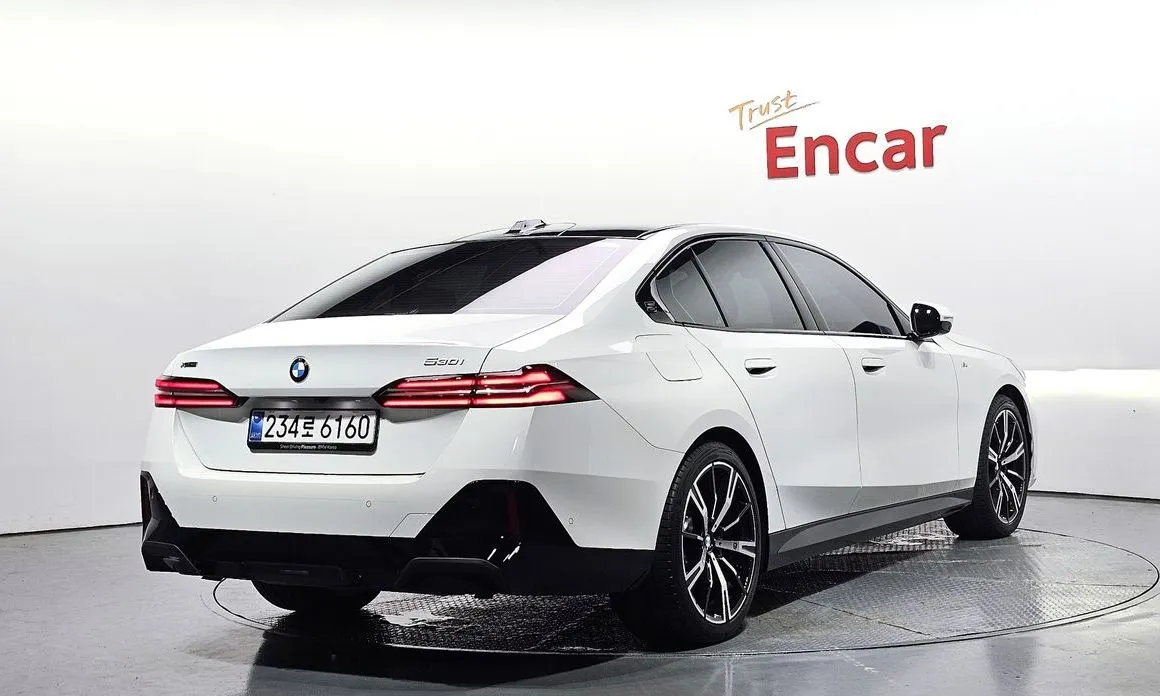 BMW 5-Series 2025 из KR, фото 7