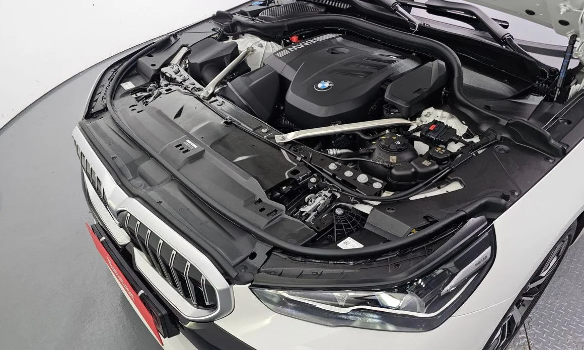 BMW 5-Series 2025 из KR, фото 10