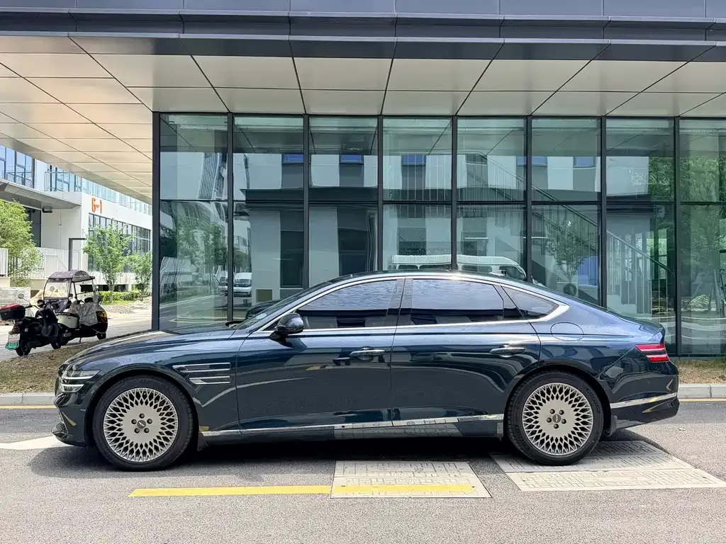Genesis G80 — фото 10