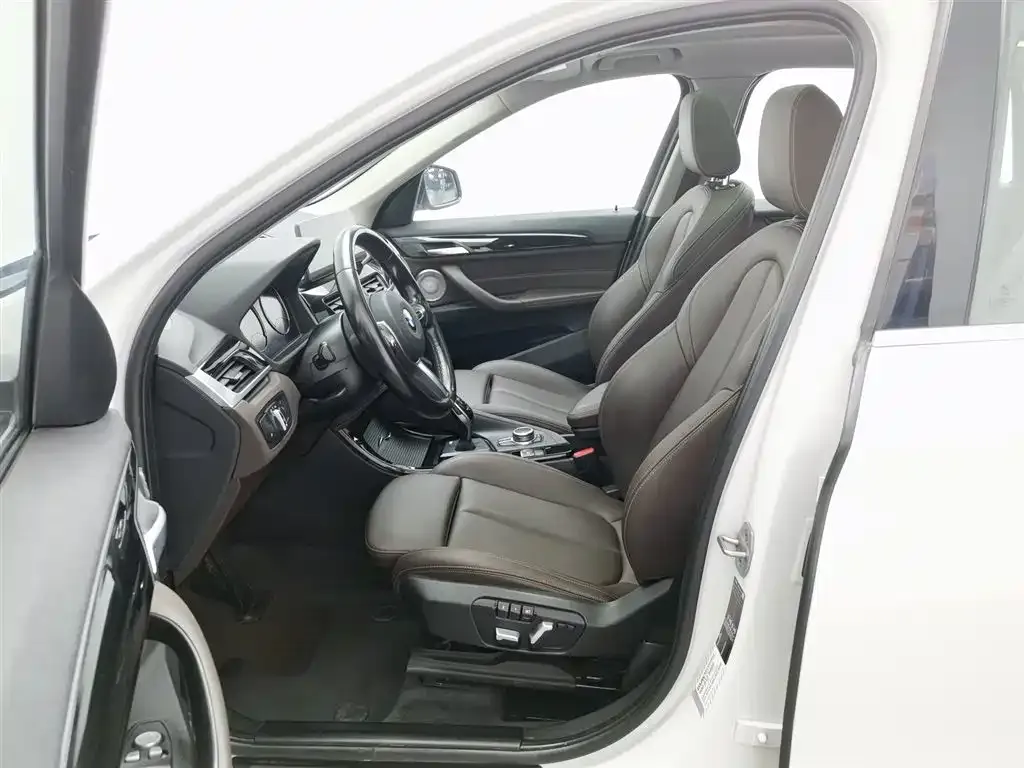 BMW X1 2021 из CN, фото 2