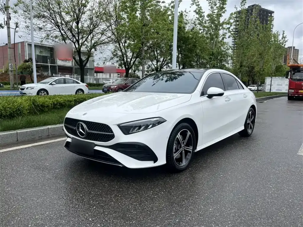 Mercedes-Benz A-Class — фото 1