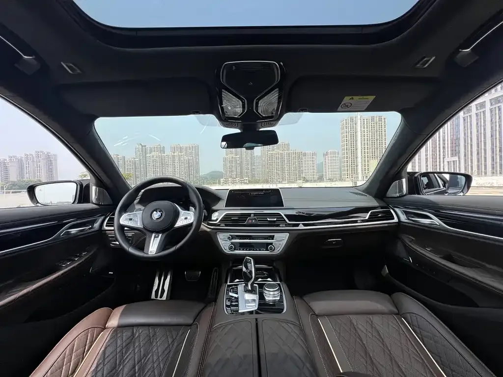 BMW 7 Series 2023 из CN, фото 6