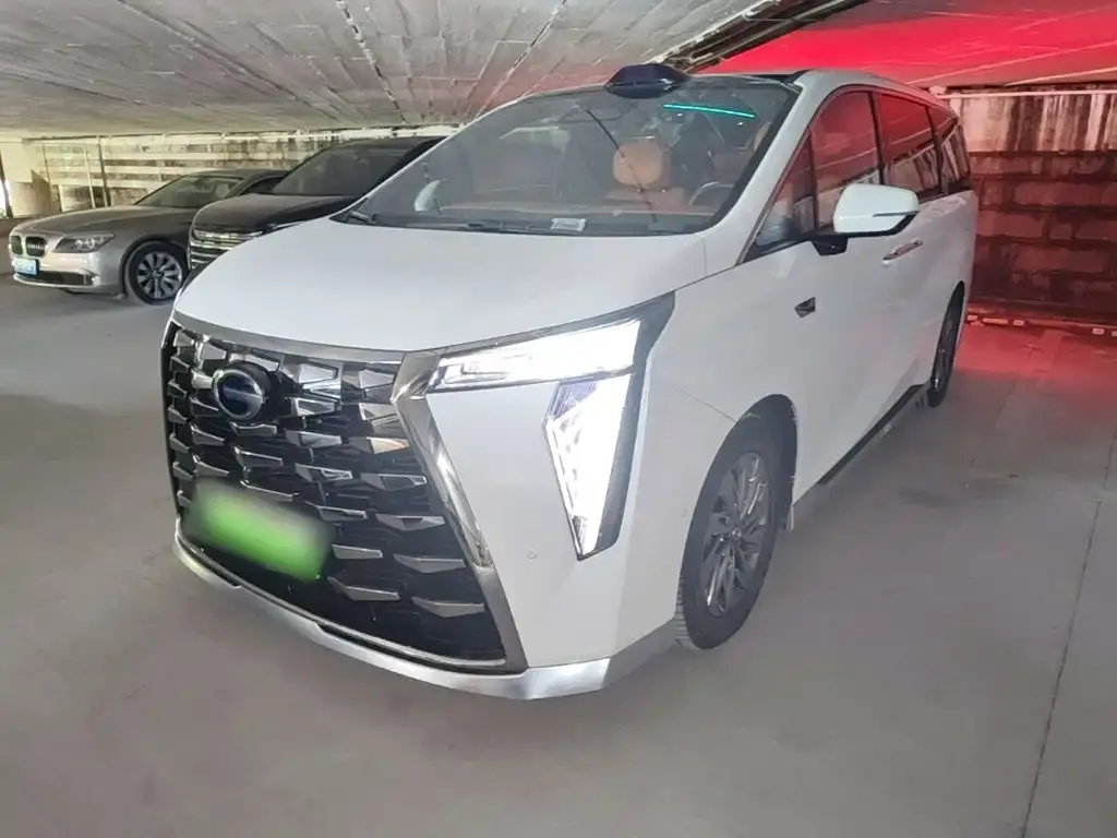 GAC Motor Trumpchi M8 — фото 1