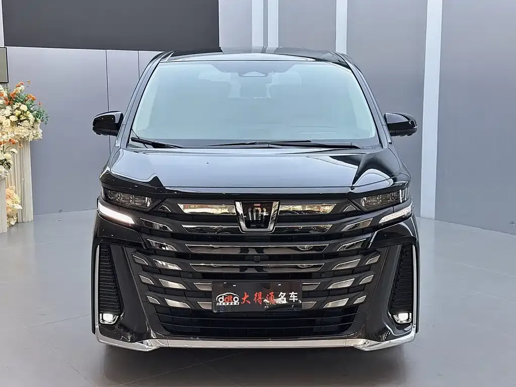 Toyota Vellfire — фото 6