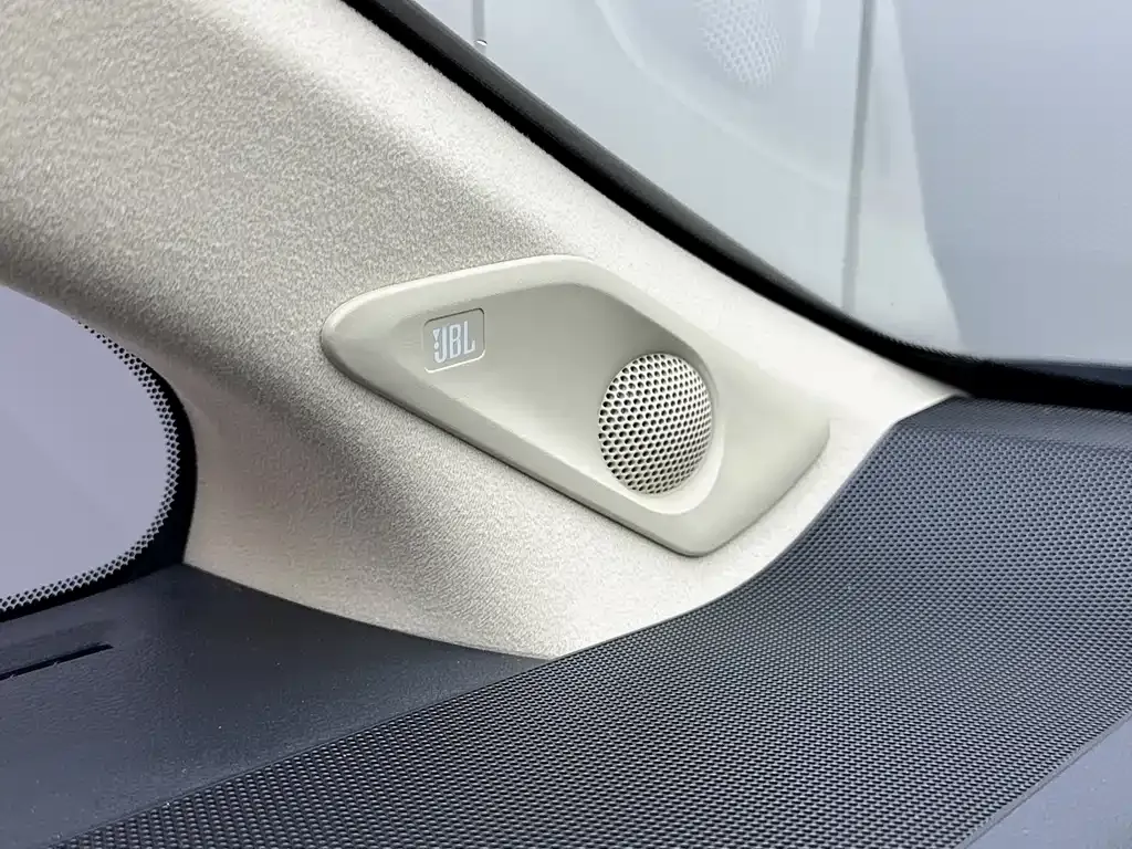 Toyota Vellfire — фото 9