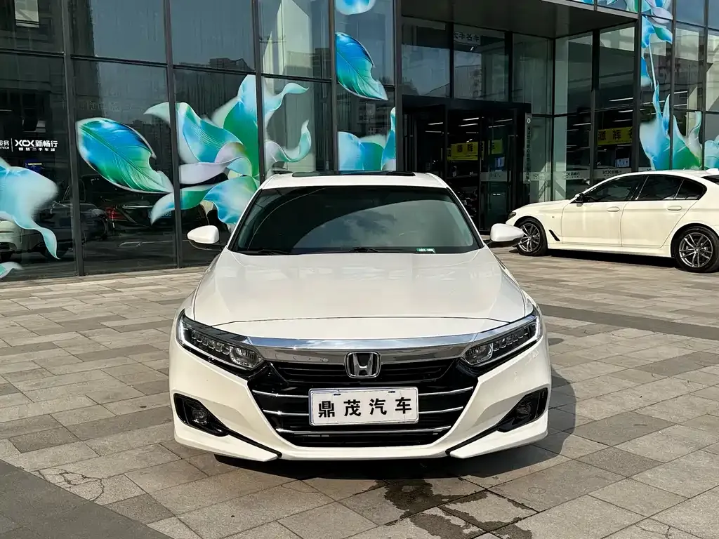 Honda Accord — фото 7