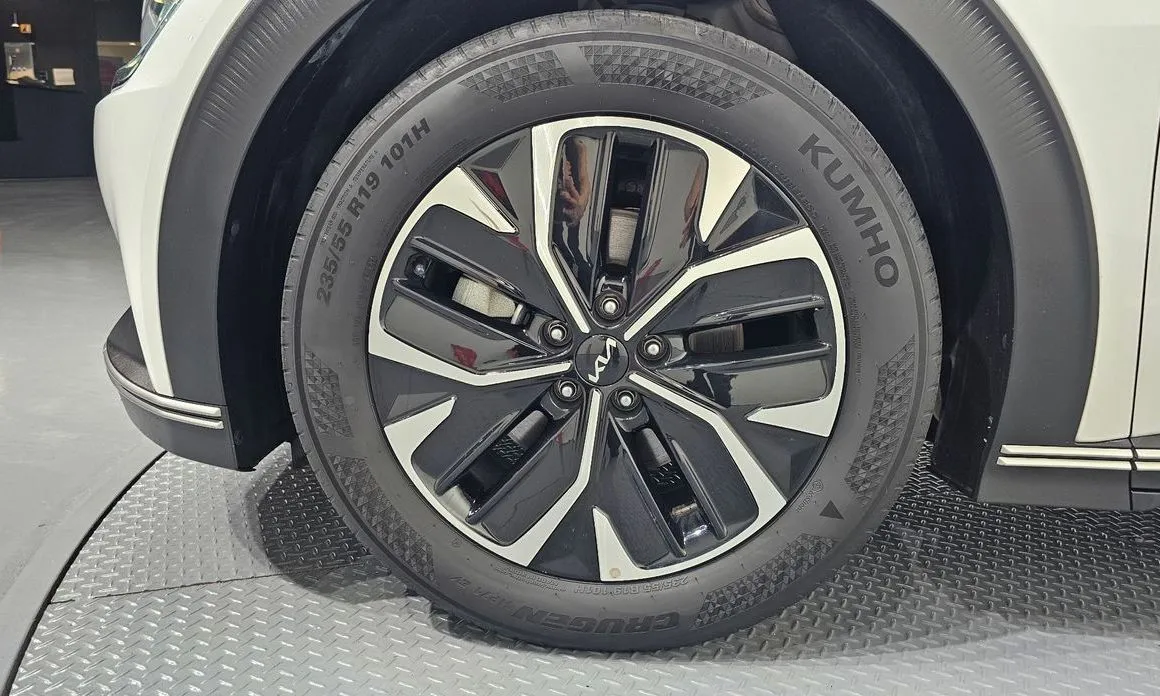 Kia EV6 2022 из KR, фото 10
