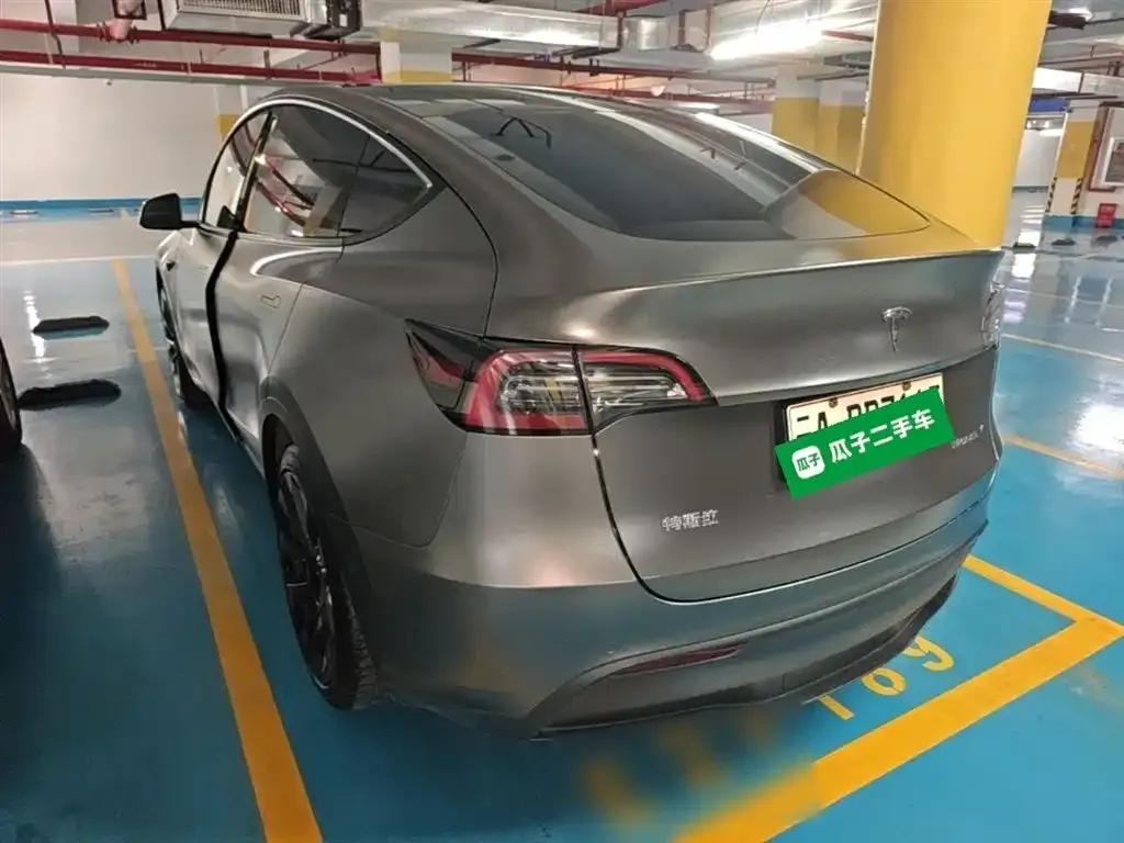 Tesla Model Y — фото 10