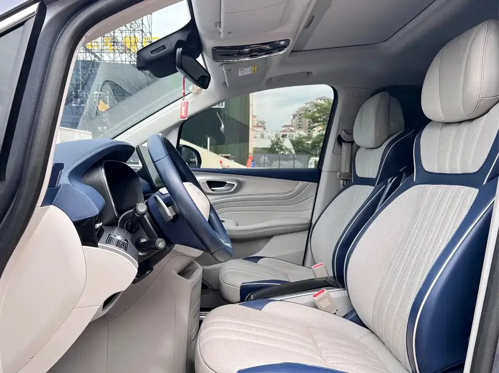 Roewe iMAX8 — фото 4