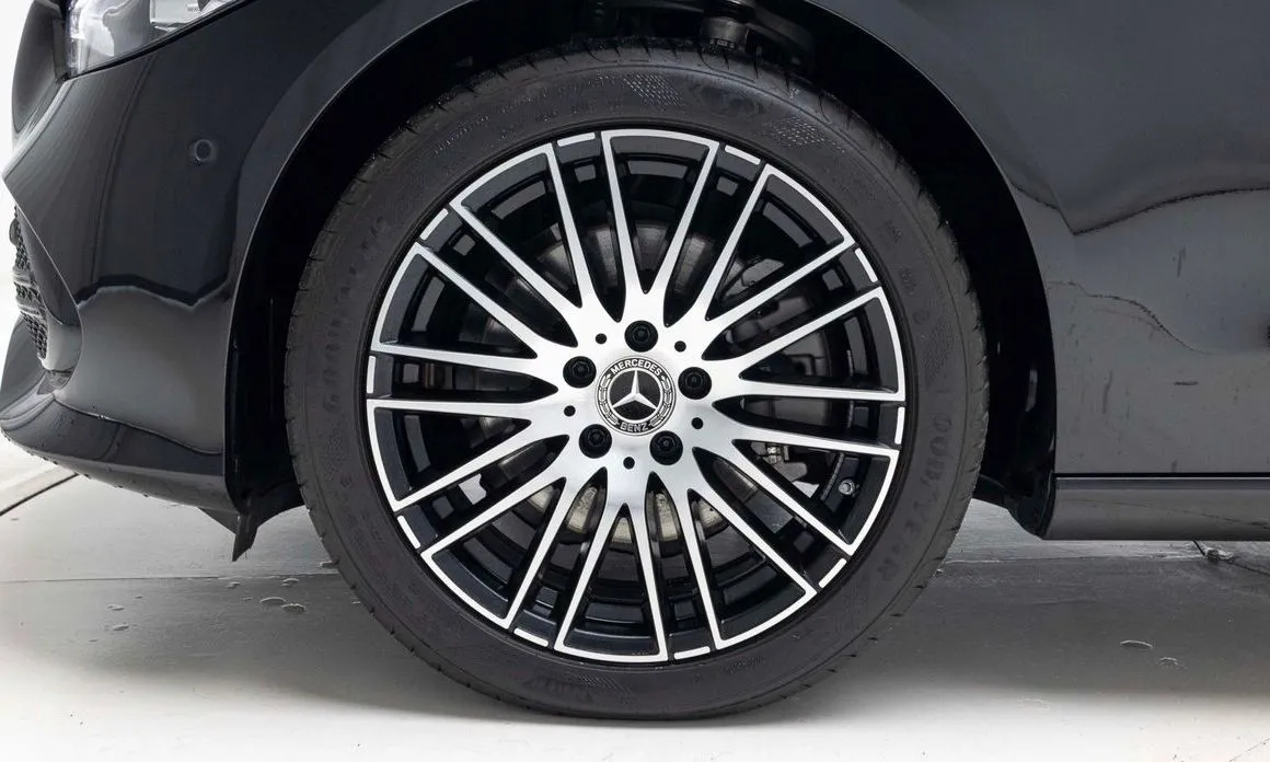 Mercedes-Benz C-Class 2025 из KR, фото 7