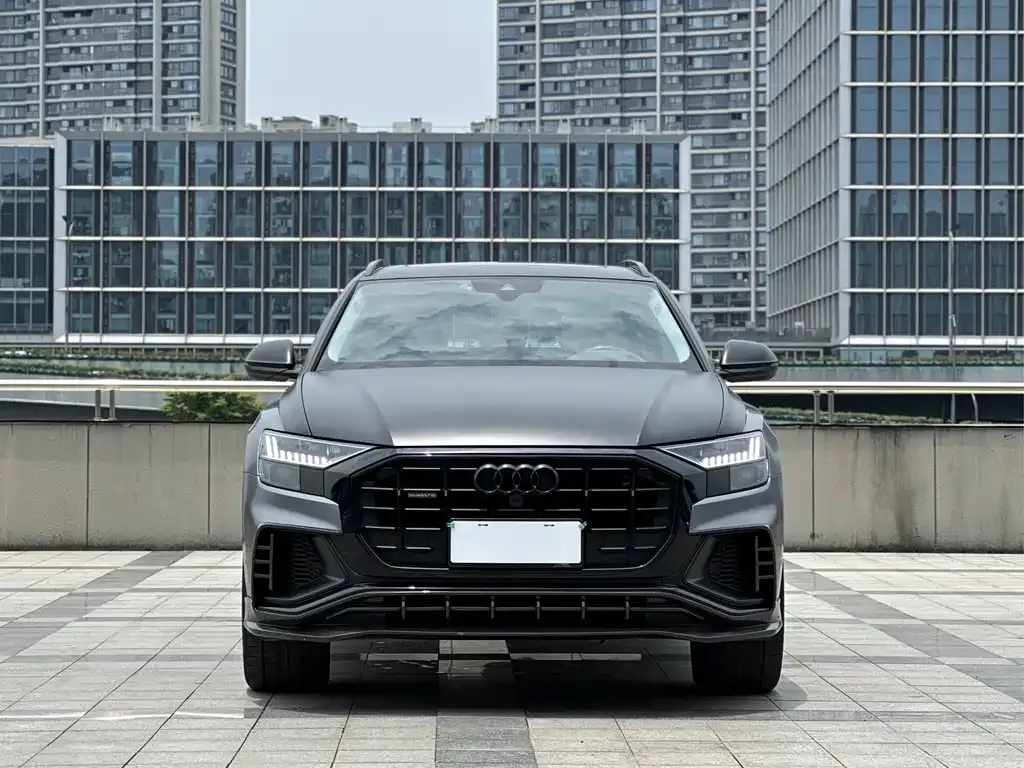 Audi Q8 2021 из CN, фото 8