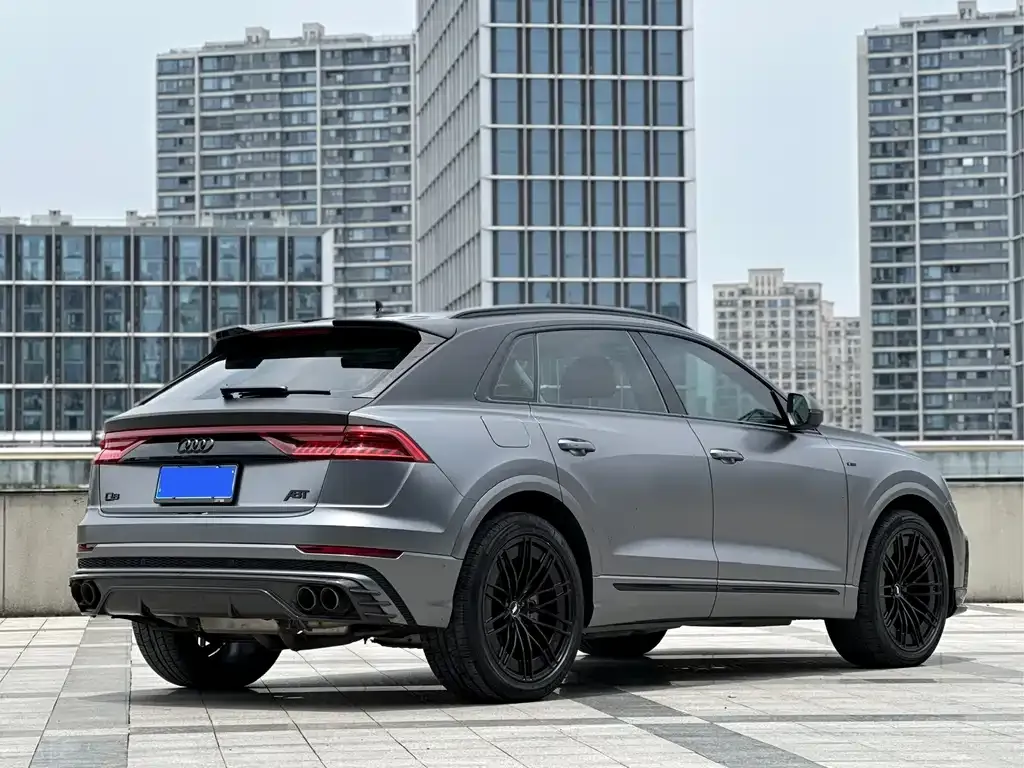 Audi Q8 2021 из CN, фото 4