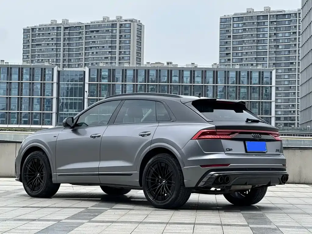 Audi Q8 2021 из CN, фото 3