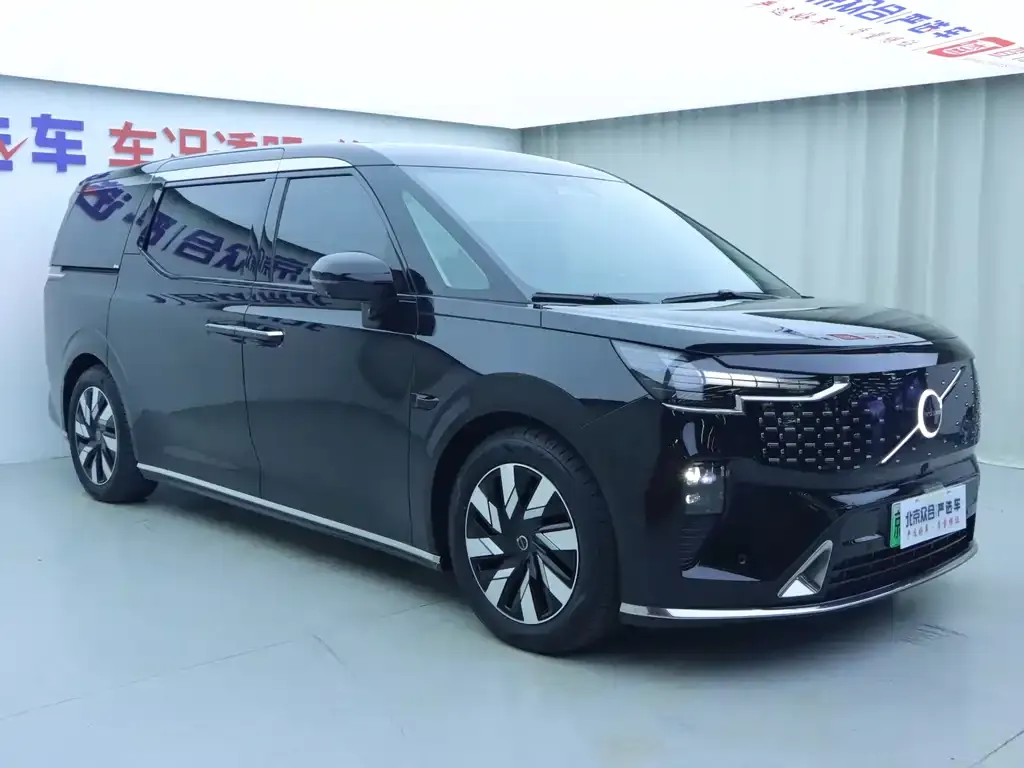 Volvo EM90 2025 из CN, фото 3