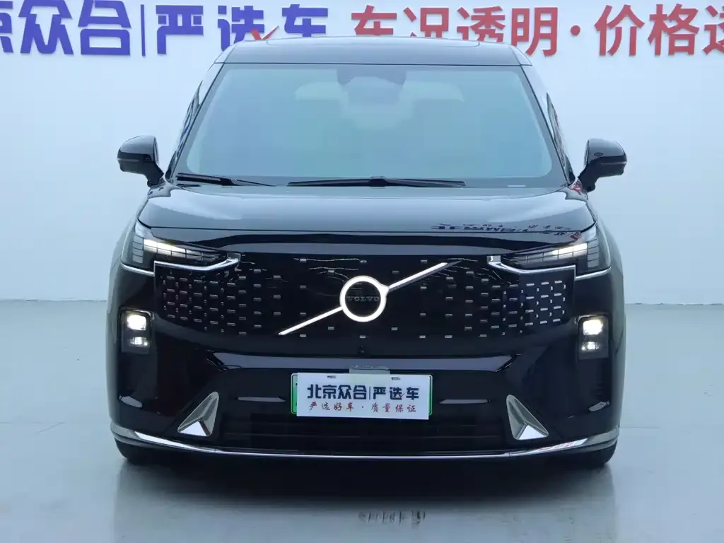 Volvo EM90 2025 из CN, фото 4