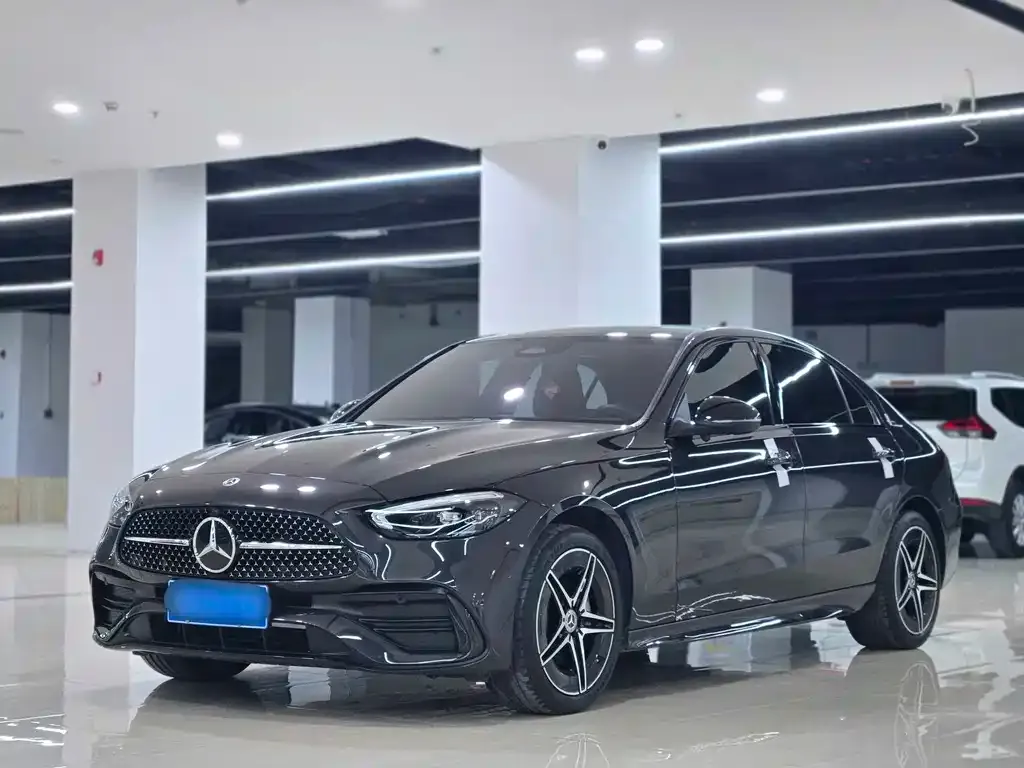 Mercedes-Benz C-Class — фото 1