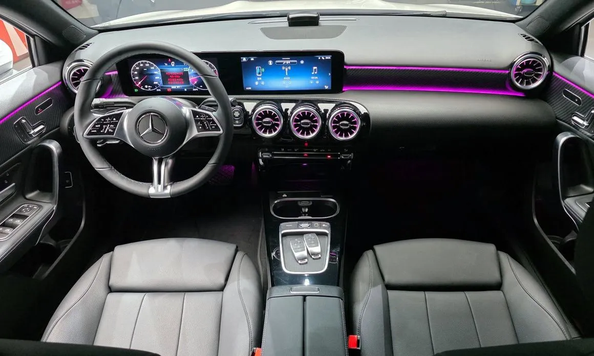 Mercedes-Benz A-Class — фото 9