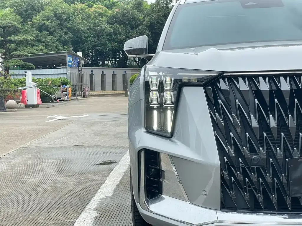 GAC Motor Trumpchi GS8 — фото 4