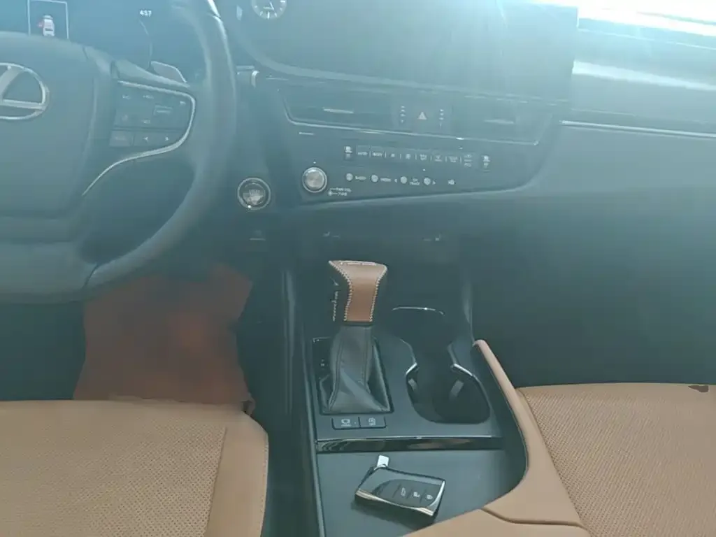 Lexus ES 2024 из CN, фото 2