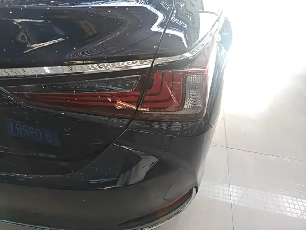 Lexus ES 2024 из CN, фото 3