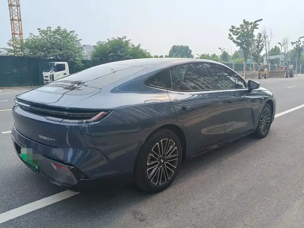 Geely Galaxy Xingyao 8 2025 из CN, фото 2