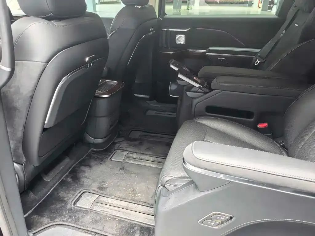 Hongqi HQ9 PHEV 2024 из CN, фото 4