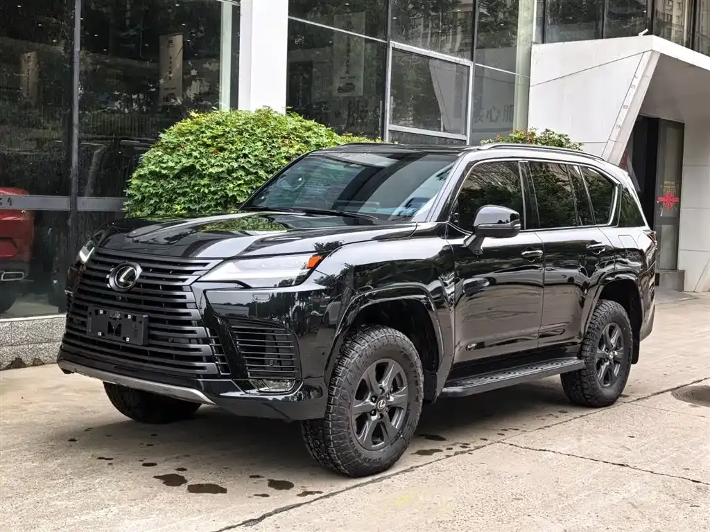 Lexus LX — фото 1