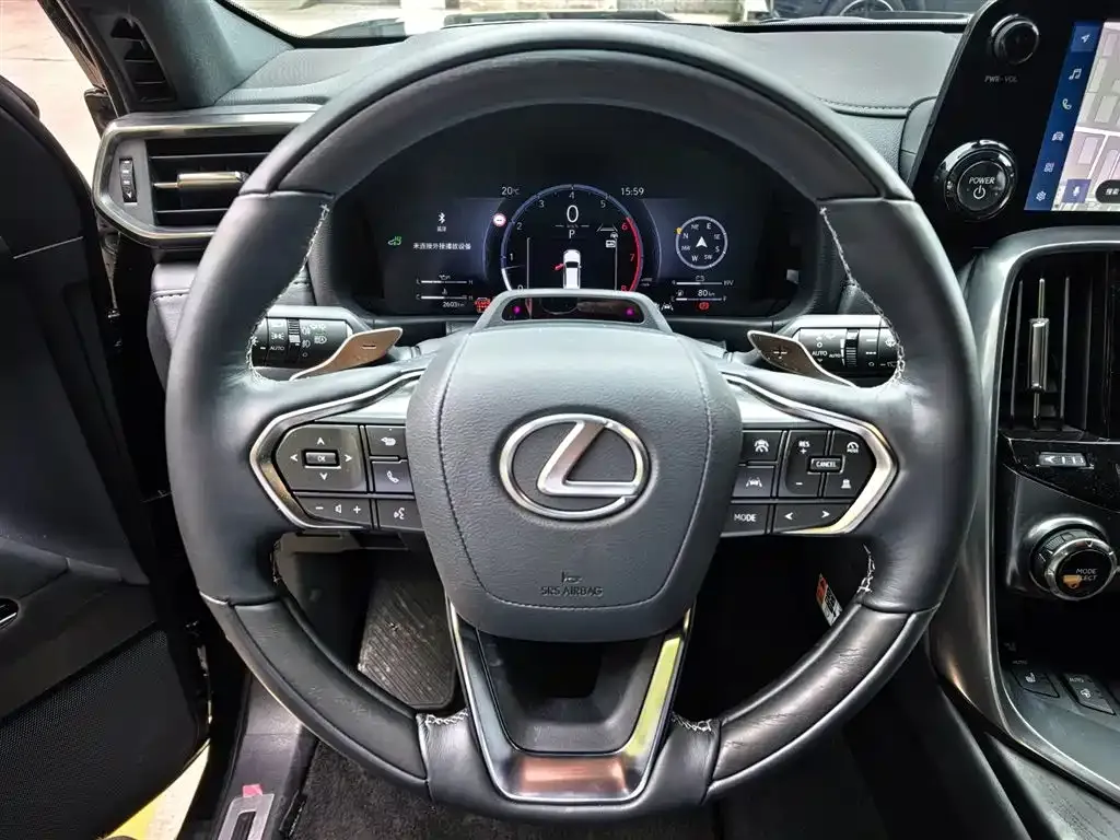 Lexus LX — фото 2