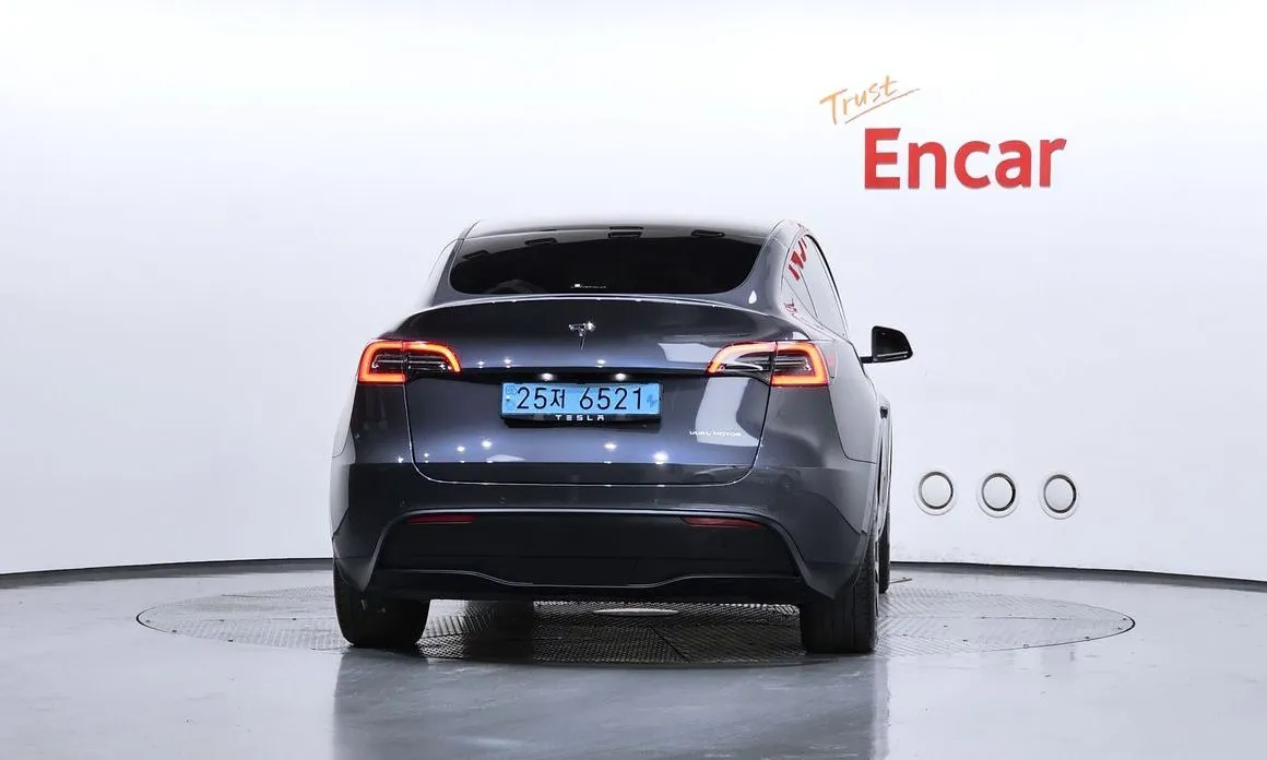 Tesla Model Y — фото 3