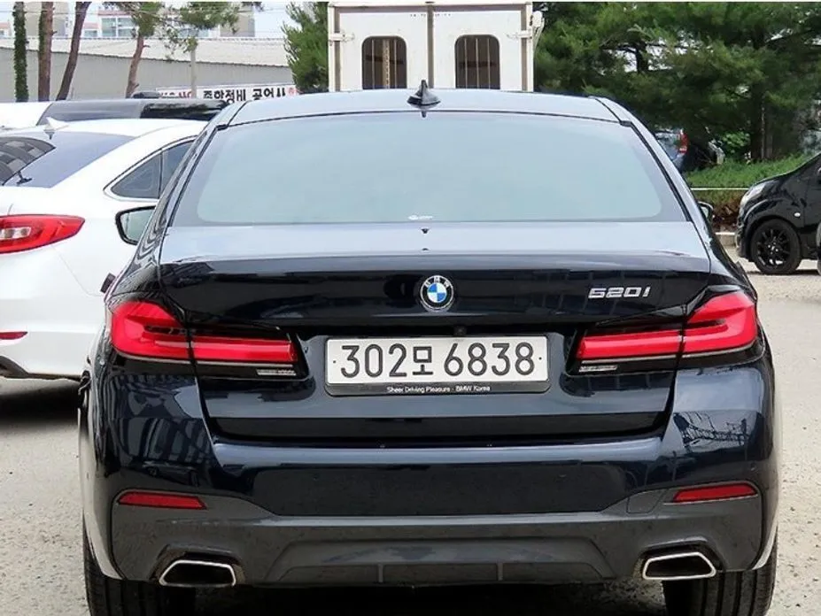 BMW 5-Series — фото 10