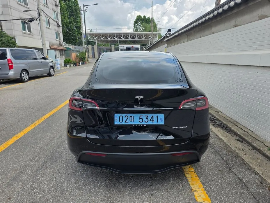 Tesla Model Y — фото 2
