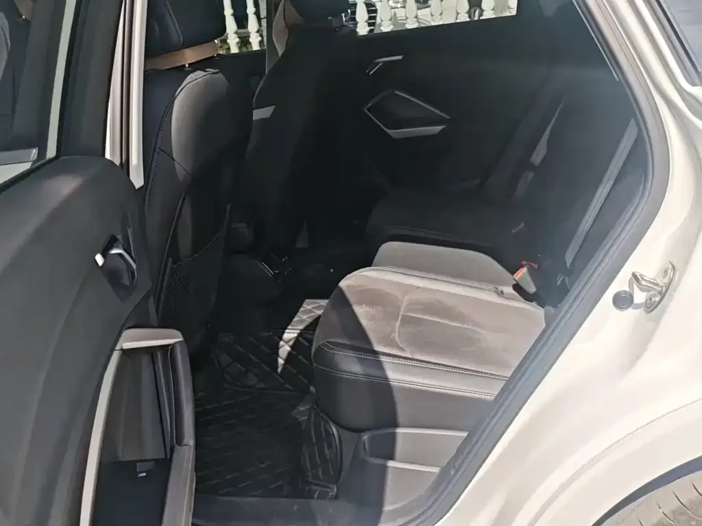 Audi Q3 2023 из CN, фото 5