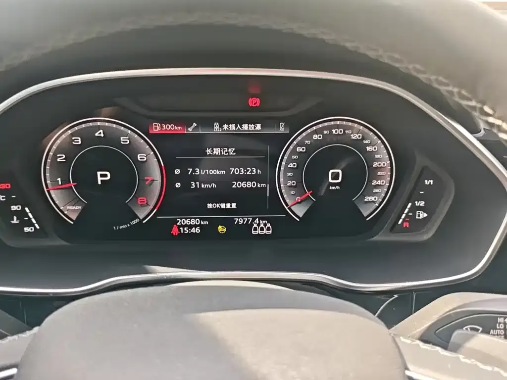Audi Q3 2023 из CN, фото 2