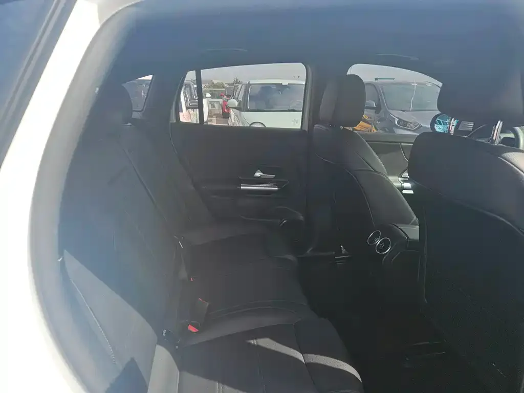 Mercedes-Benz EQA 2023 из CN, фото 3