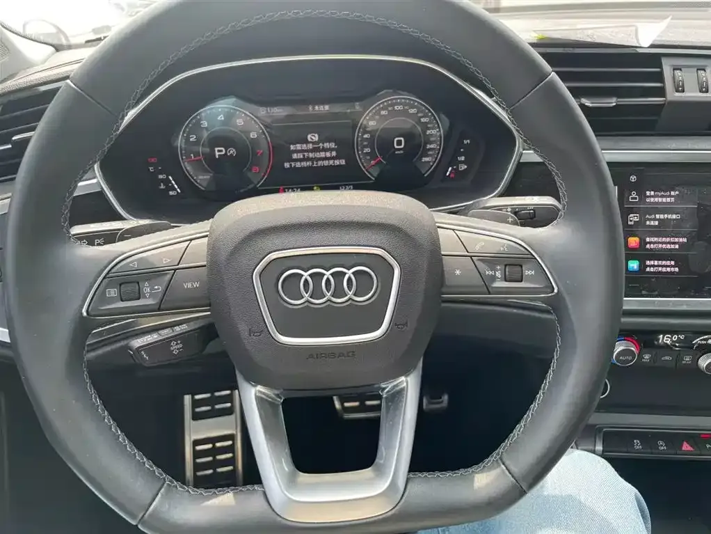 Audi Q3 — фото 6