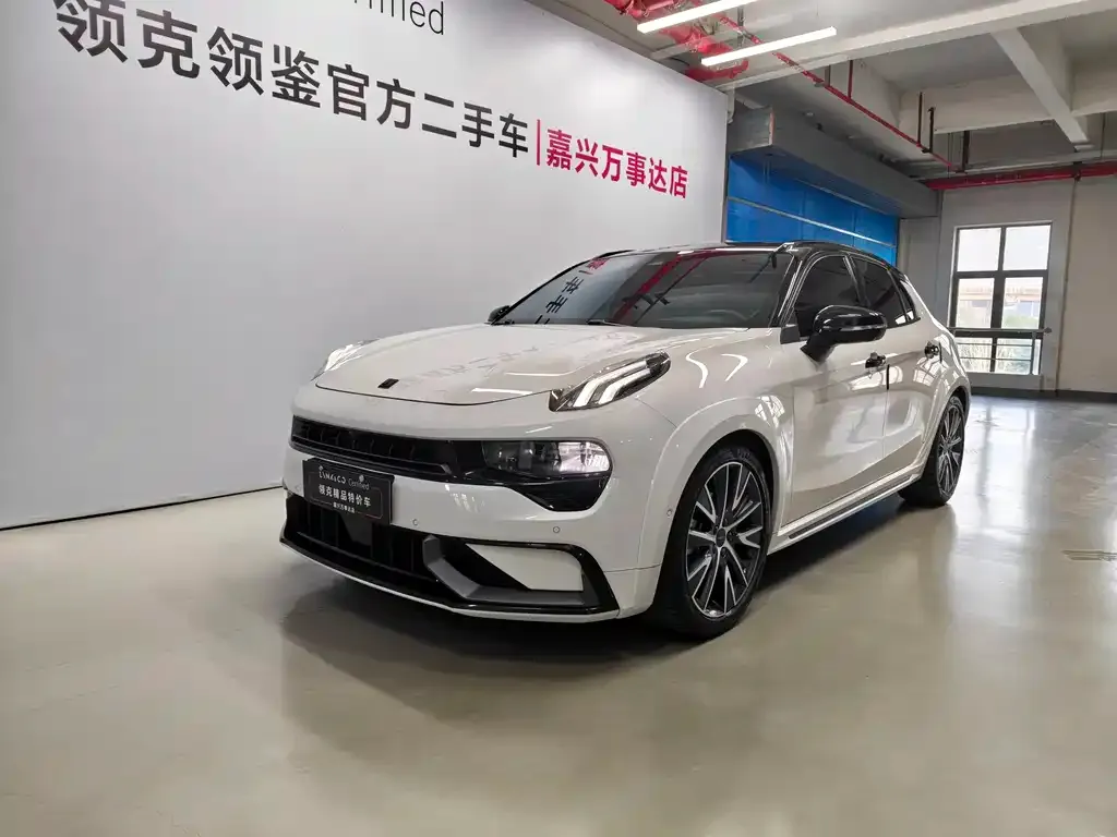 Lynk & Co 02 Hatchback