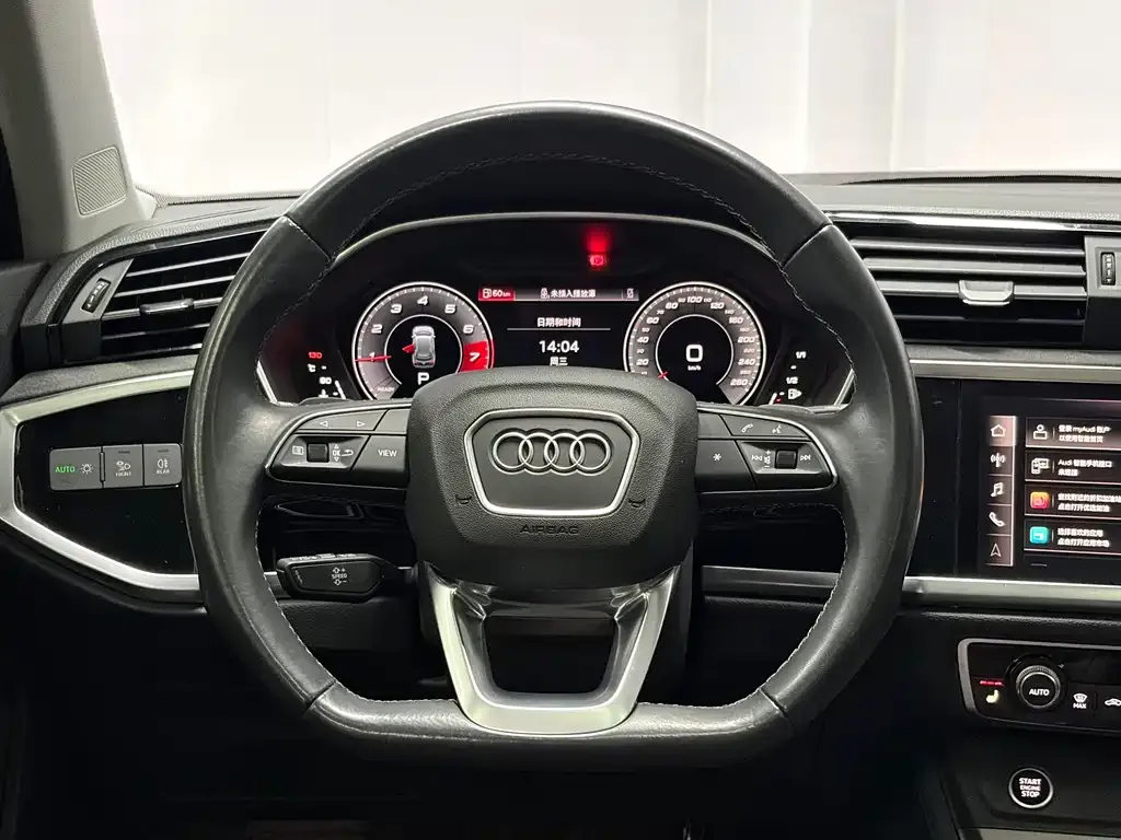 Audi Q3 — фото 9