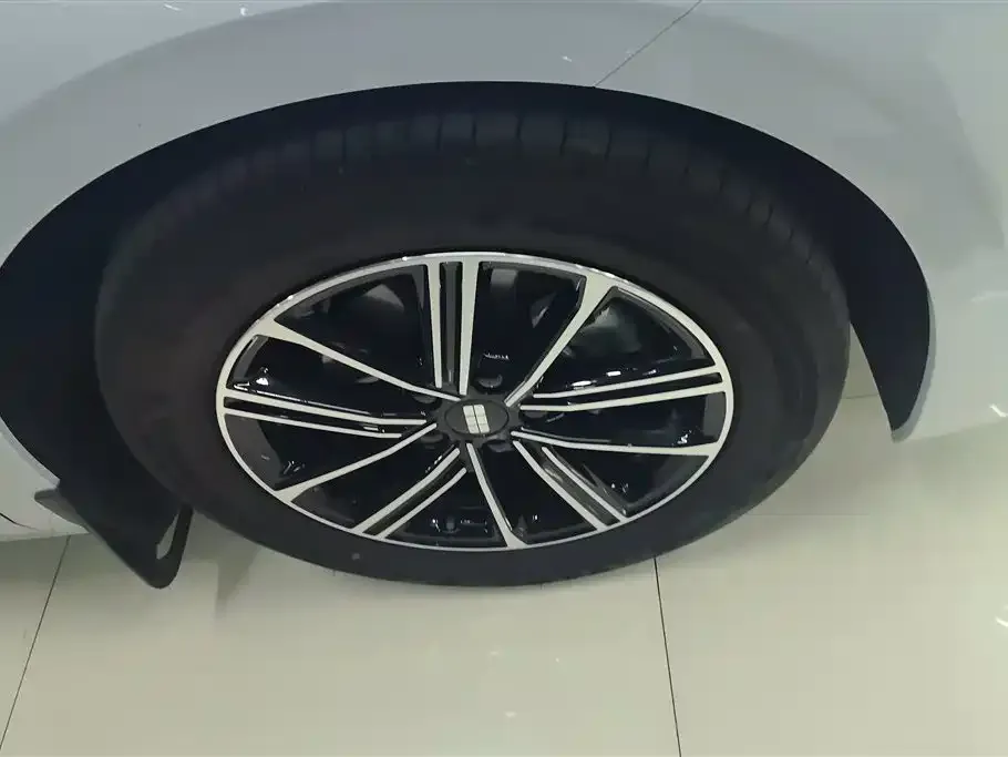 Geely 银河A7 EM 2025 из CN, фото 2