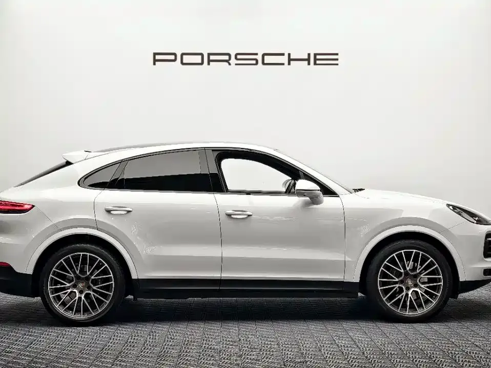 Porsche Cayenne — фото 4