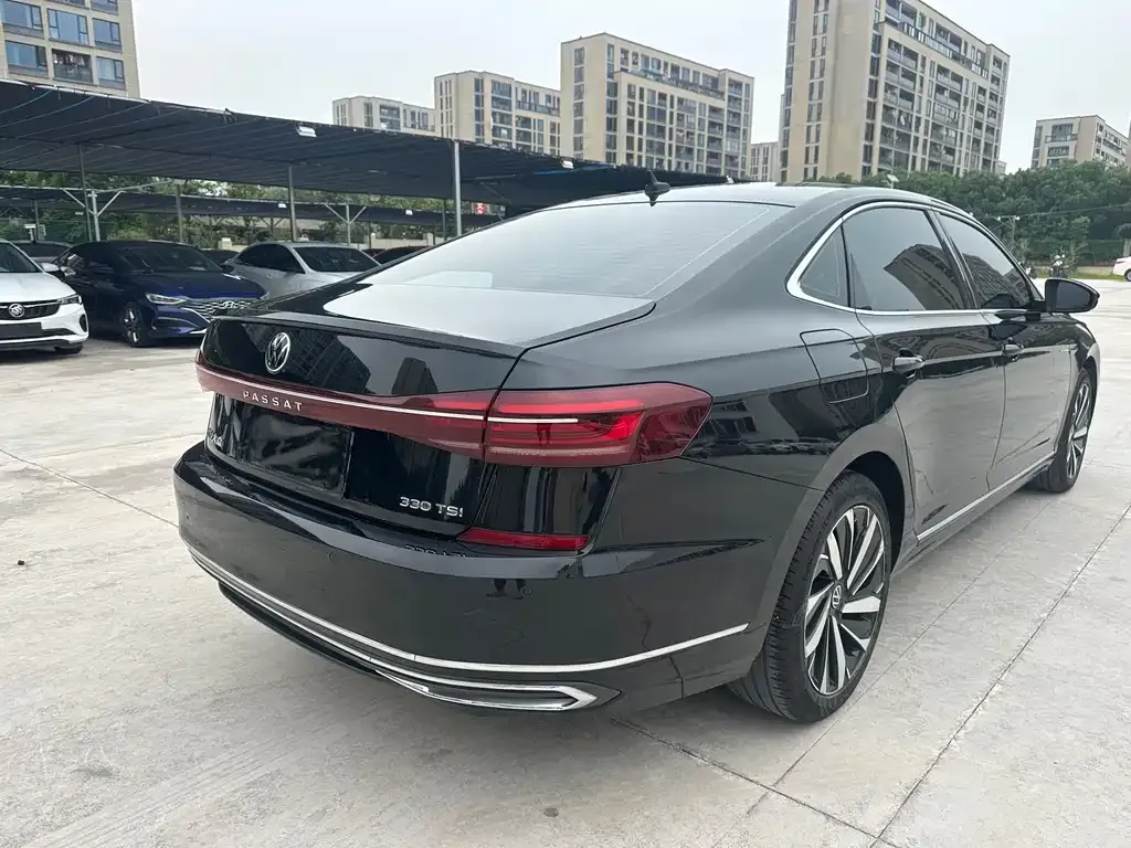 Volkswagen Passat — фото 7