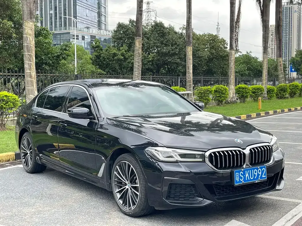 BMW 5 Series — фото 4