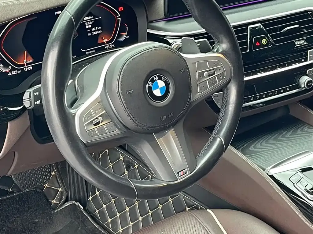 BMW 5 Series — фото 9